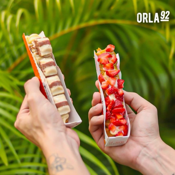 Churros Gourmet com Morango e Kinder Bueno Churros Gourmet com Morango e Kinder Bueno